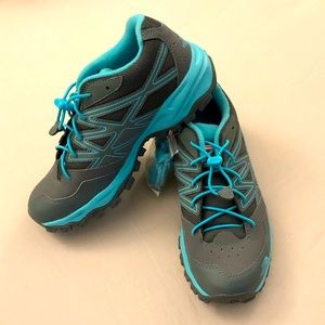 The North Face JR Hedgehog Sneaker - Size Youth 6